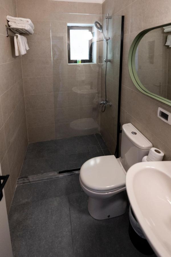 Julia'S Hotel Suites Amman Eksteriør billede